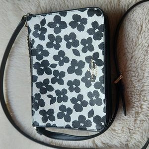 Kate Spade Darcy Graphic Slim Crossbody purse